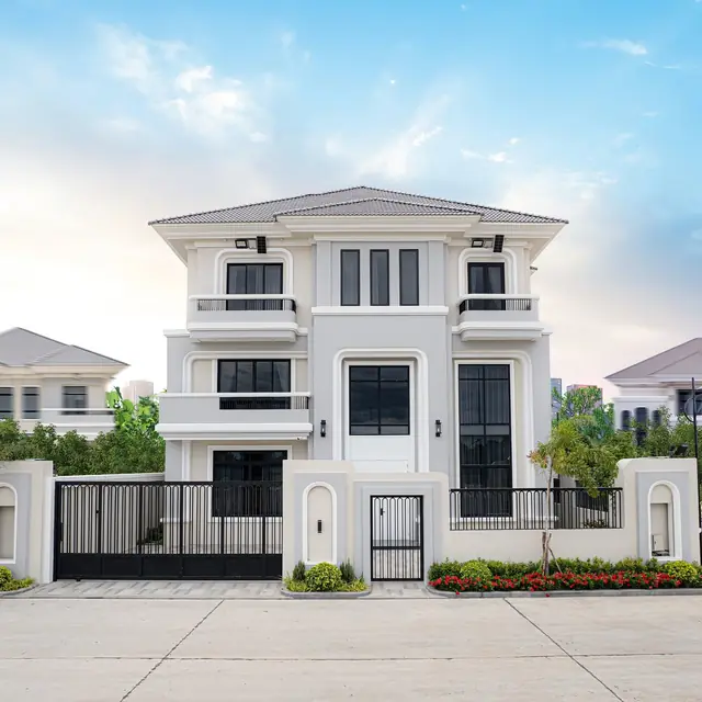 Villa Queen at Downtown Residence